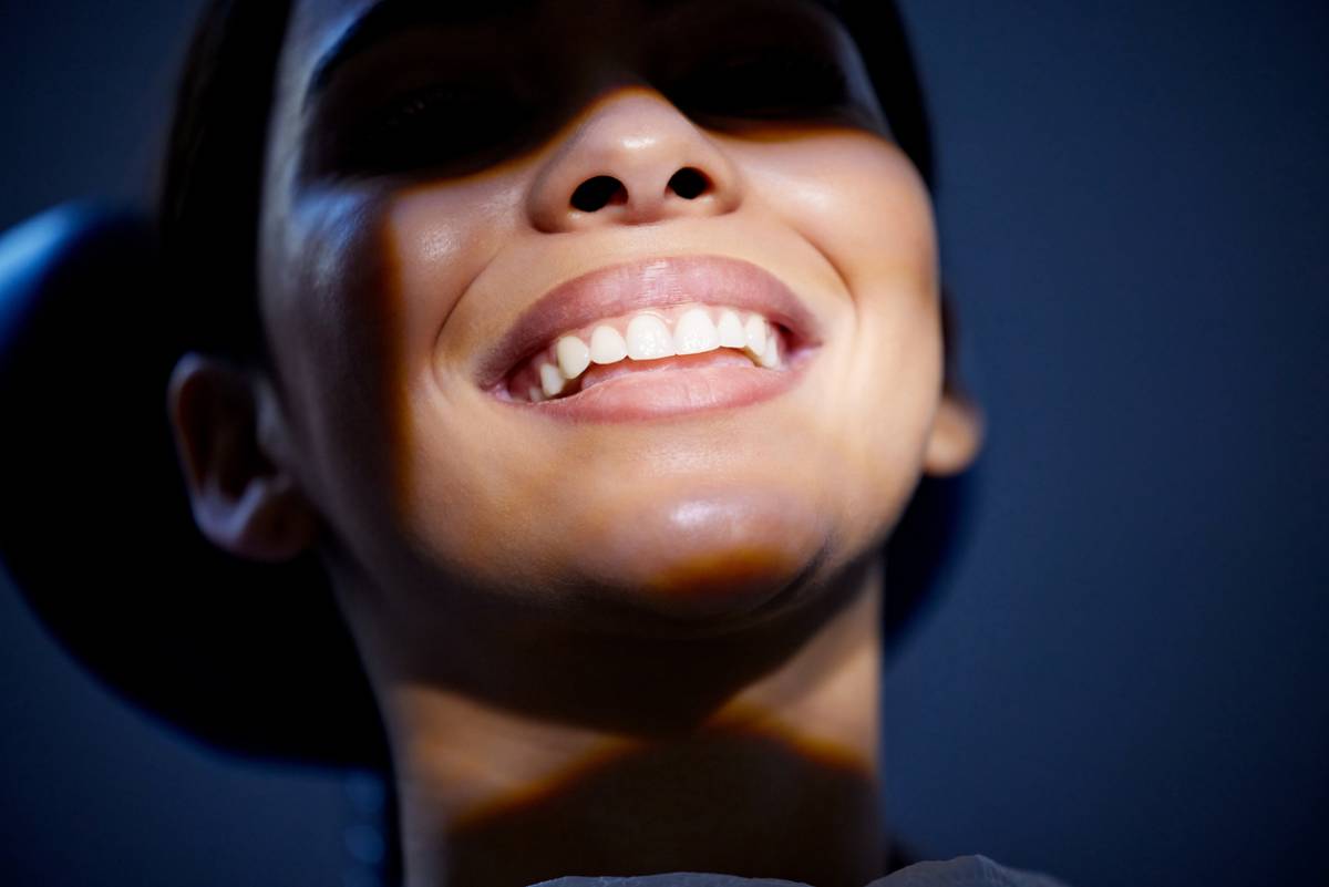 featured image for tips to prolong teeth whitening results